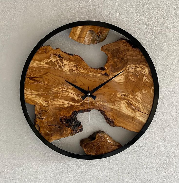 الدليل الكامل لإطارات الساعة المعدنية: الأنواع، الاستخدامات وأفضل الاختيارات