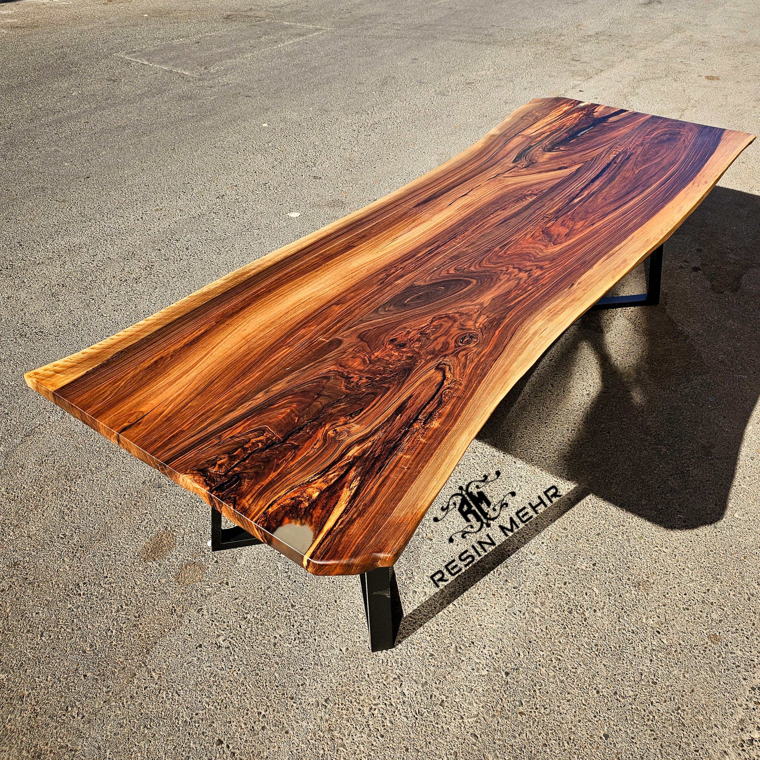 اگر صفحه میز سالم است اما پایه‌ها خراب شده‌اند، چه پایه‌ای بخریم؟ (راهنمای کامل خرید پایه میز)